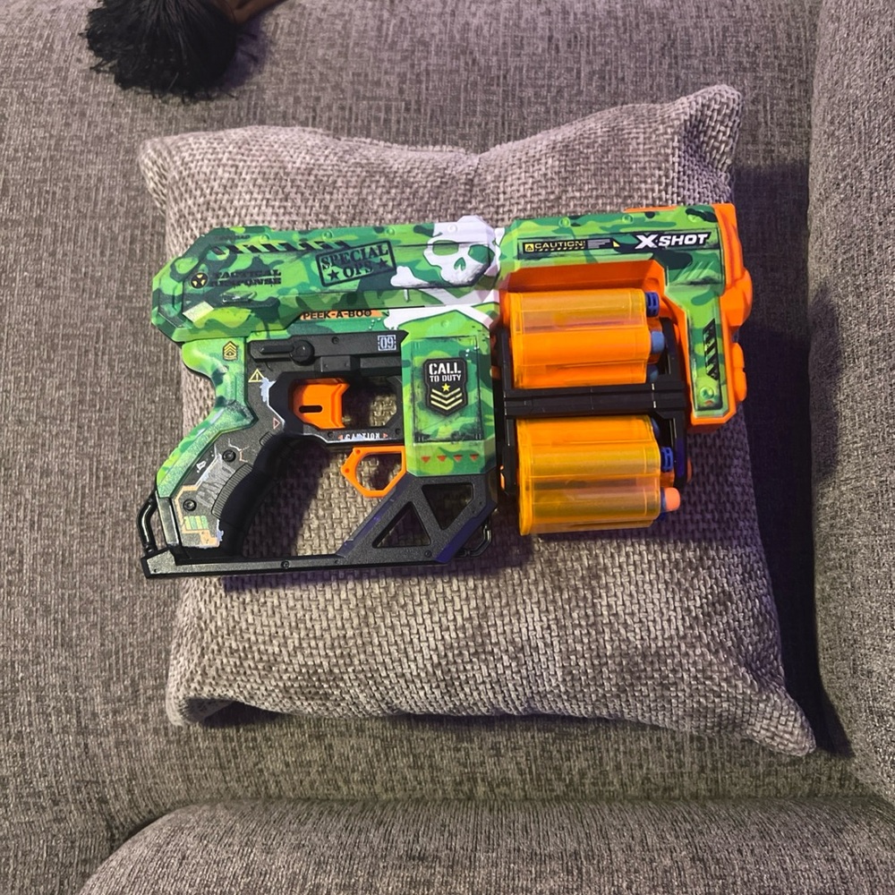 X-Shot Green and Orange Toy Blaster
